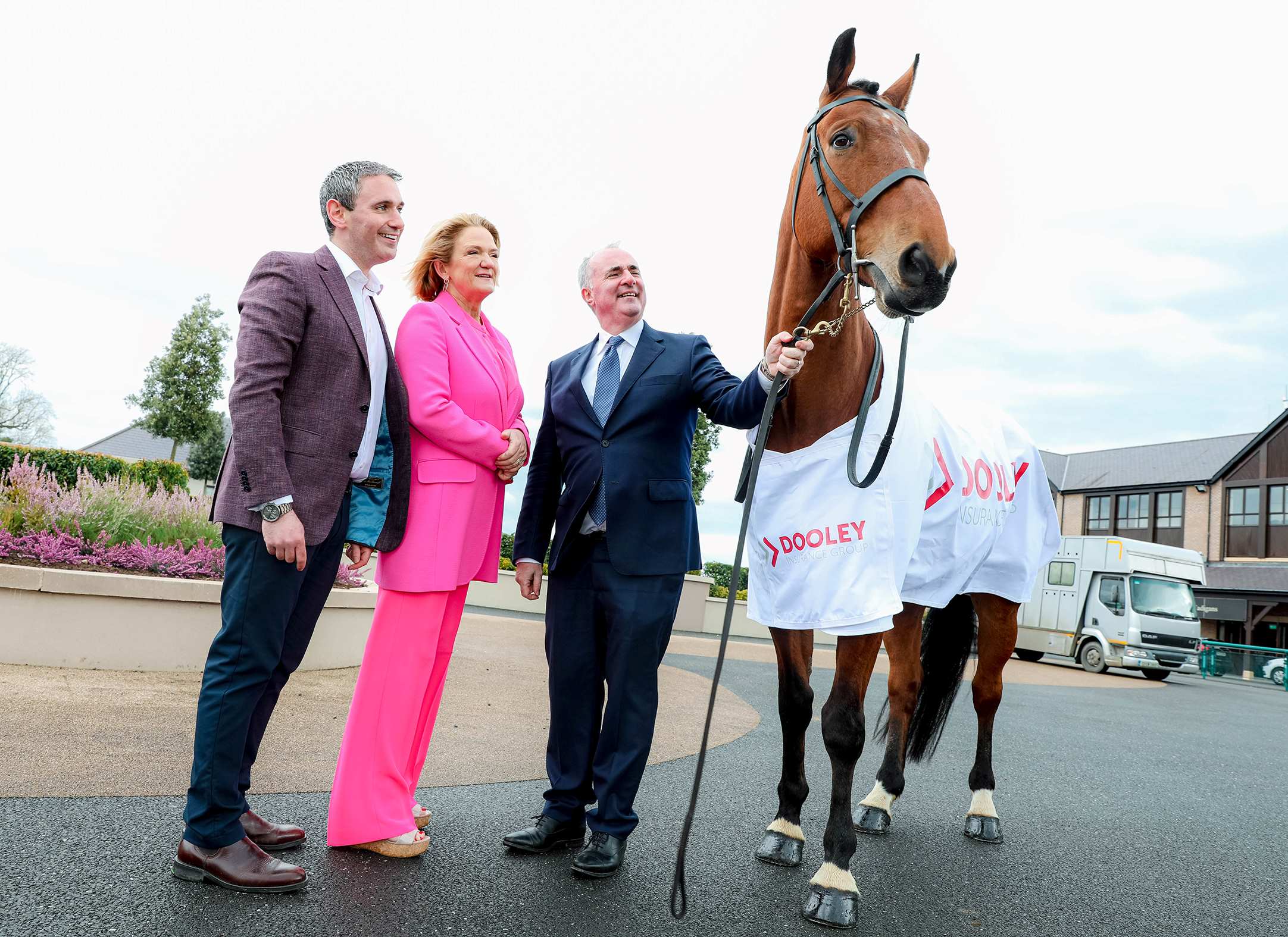DOOLEY INSURANCE GROUP AND IRISH LIFE HEALTH COLLABORATE AT PUNCHESTOWN